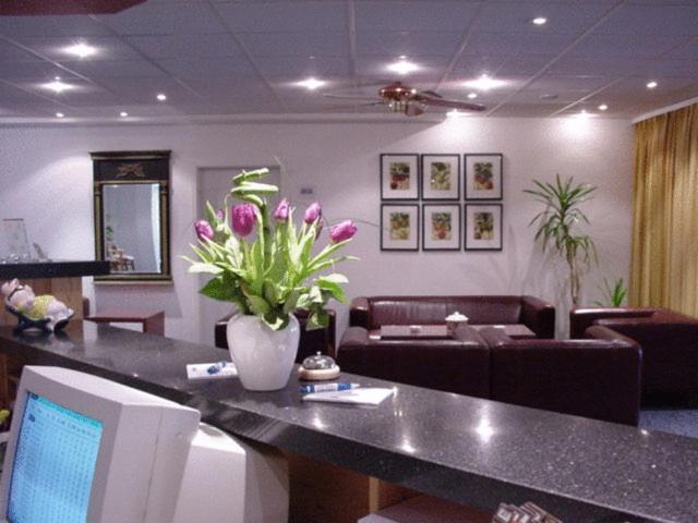 Neustaedter Hof Hotel Garni نيوستاد ام روبنبر المظهر الخارجي الصورة